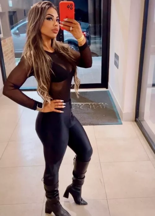 ou could hardly ask to see more by skagenamdar77