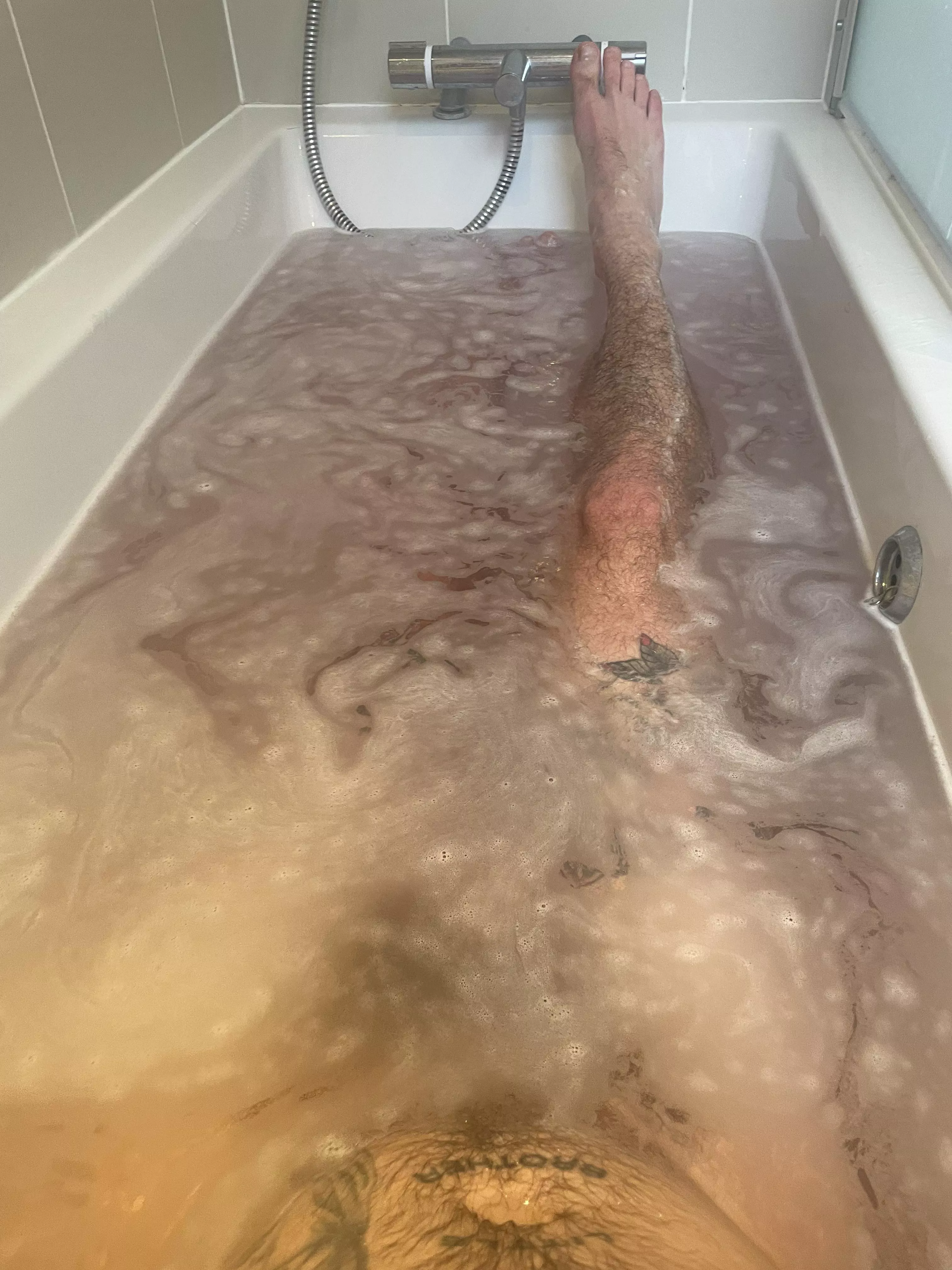Pink bath cis male 🥸 posted by EmoDee1111