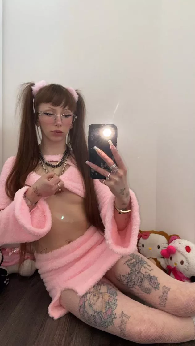 should i take this off 🤓 posted by y0urbabyd0ll