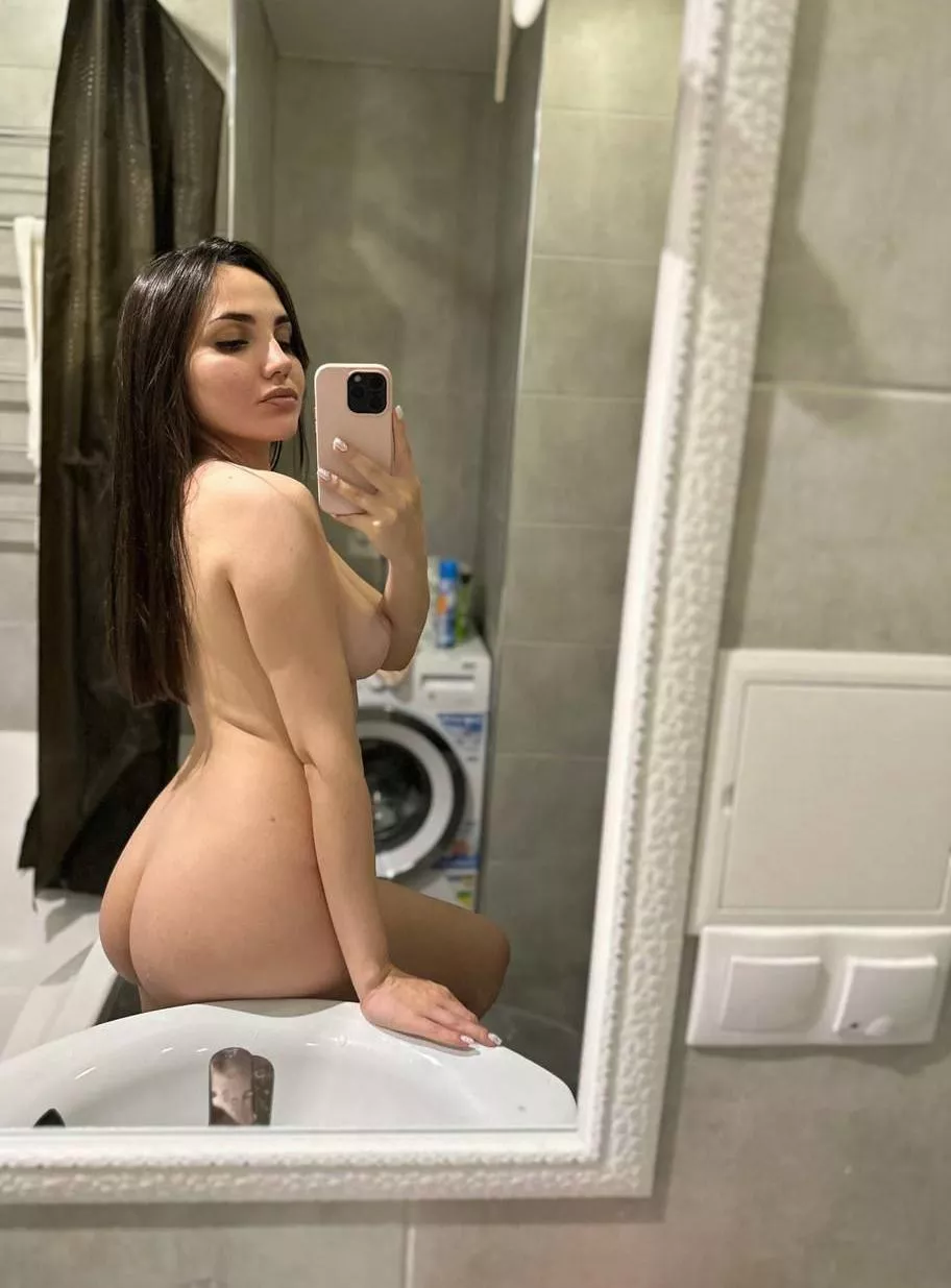 spank my ass posted by Realistic_Muscle_192