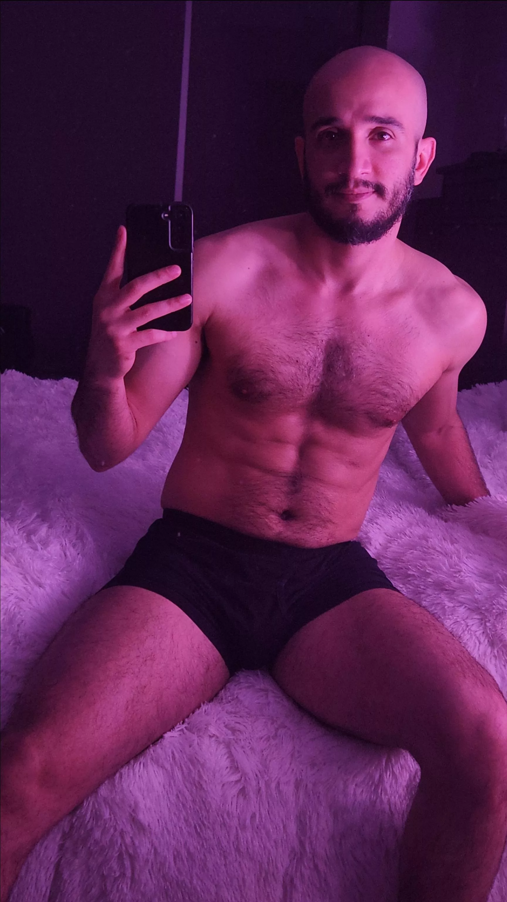 Who likes my bed? posted by DanteVegaOF