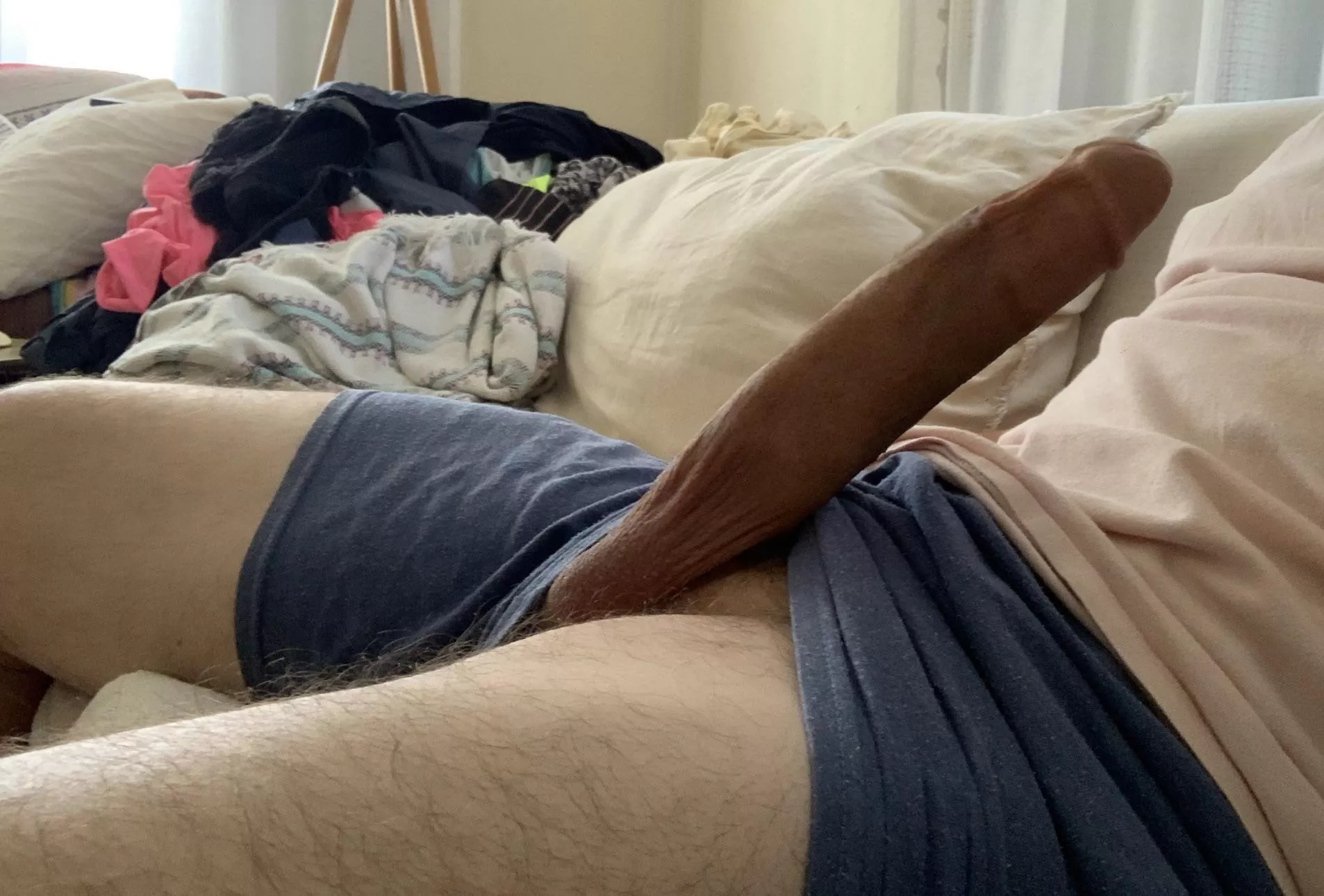 Why I have trouble cleaning my room… posted by Padoro_seichou28