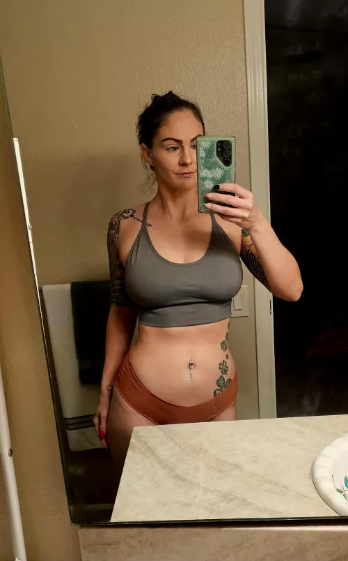 35f, and 2 kids. Am I still fuckable... by -Staceys-Mom-