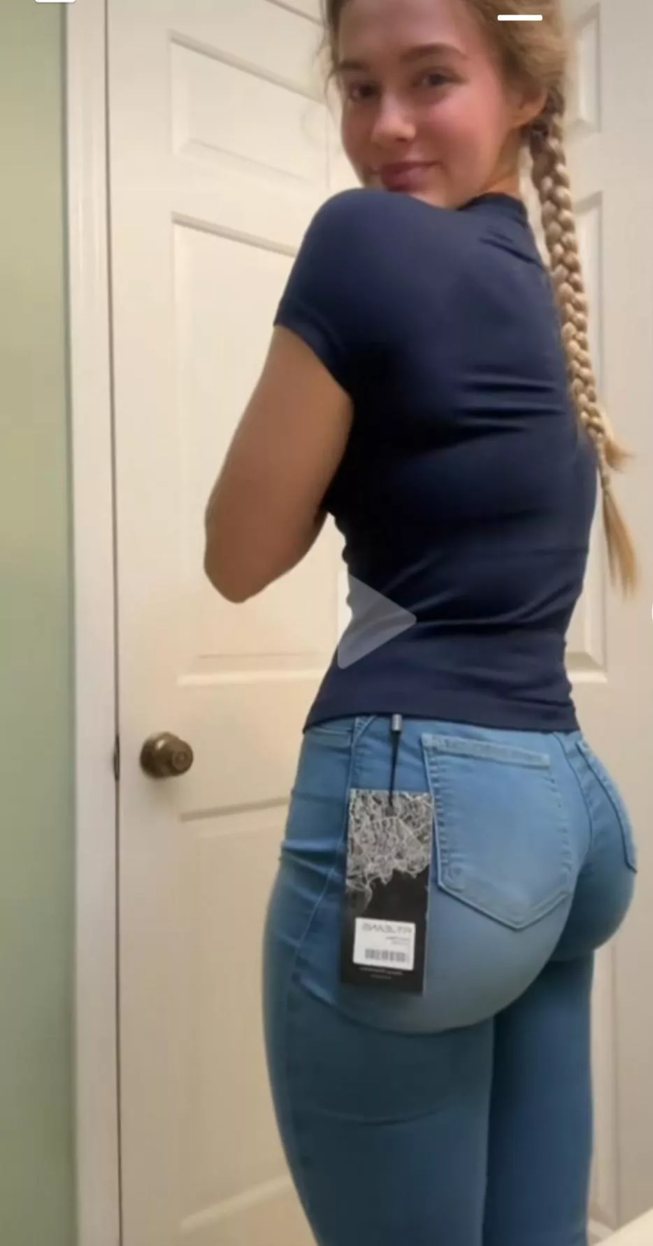 Anyone know the name? posted by VoxxVulta