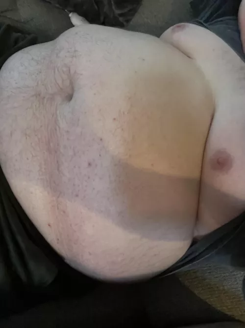 Belly everywhere by RockawayRailroad