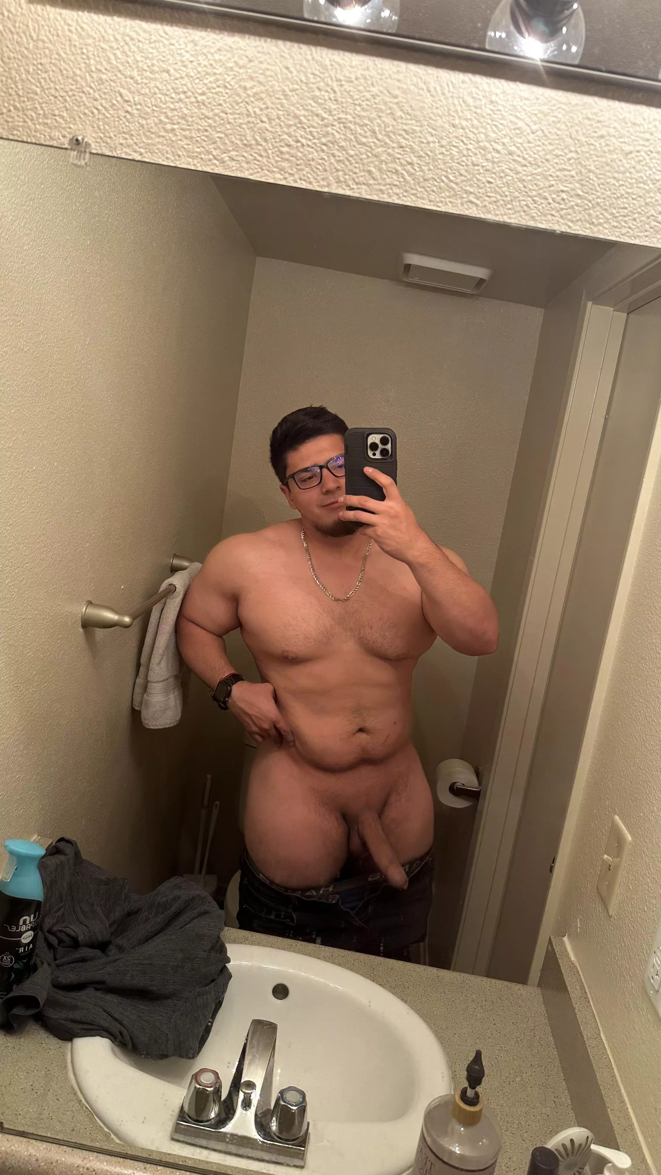 Clark Kent vibes? posted by Maleficent_Scar3584