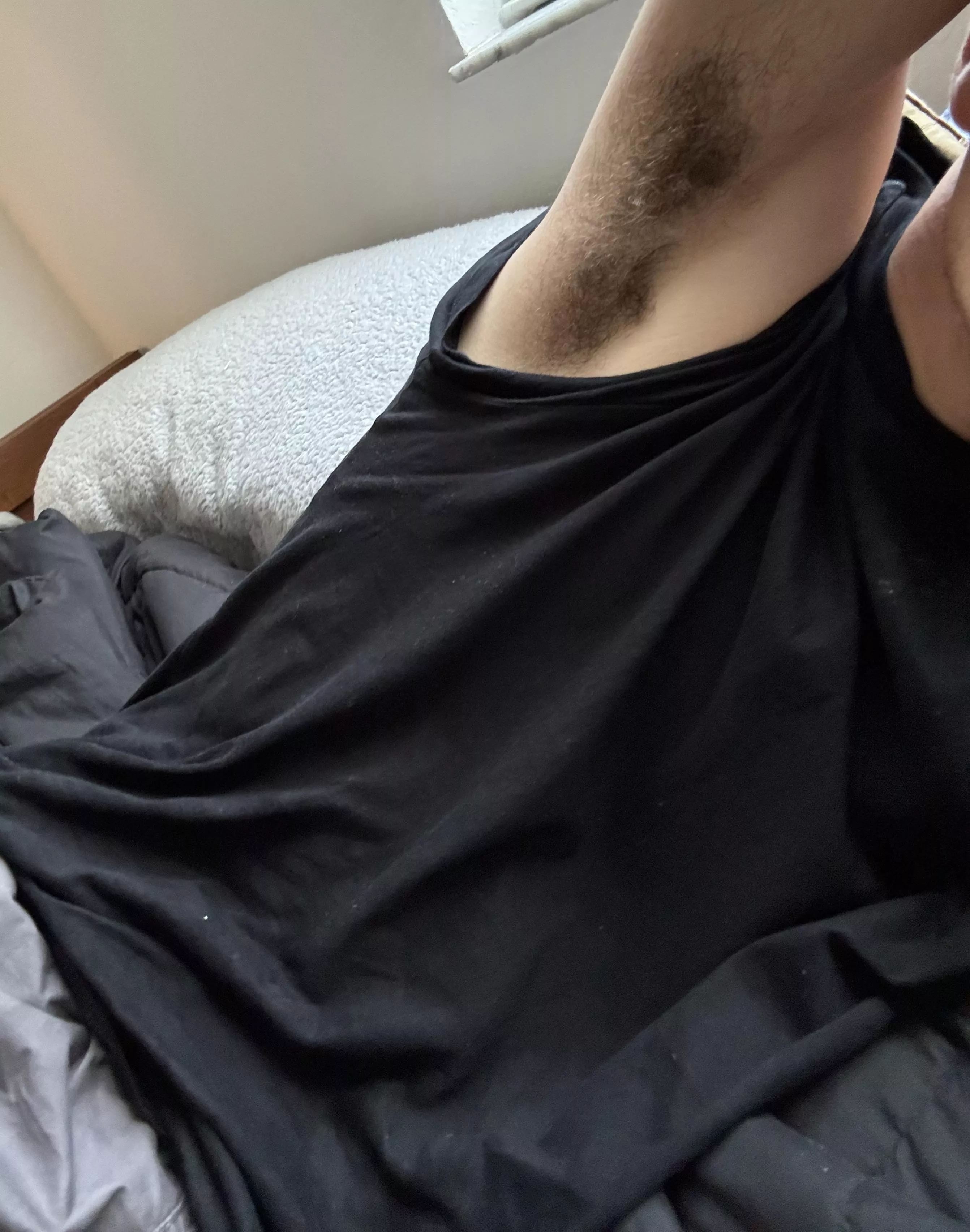 debating if i should put on deodorant posted by joeyyyy2223