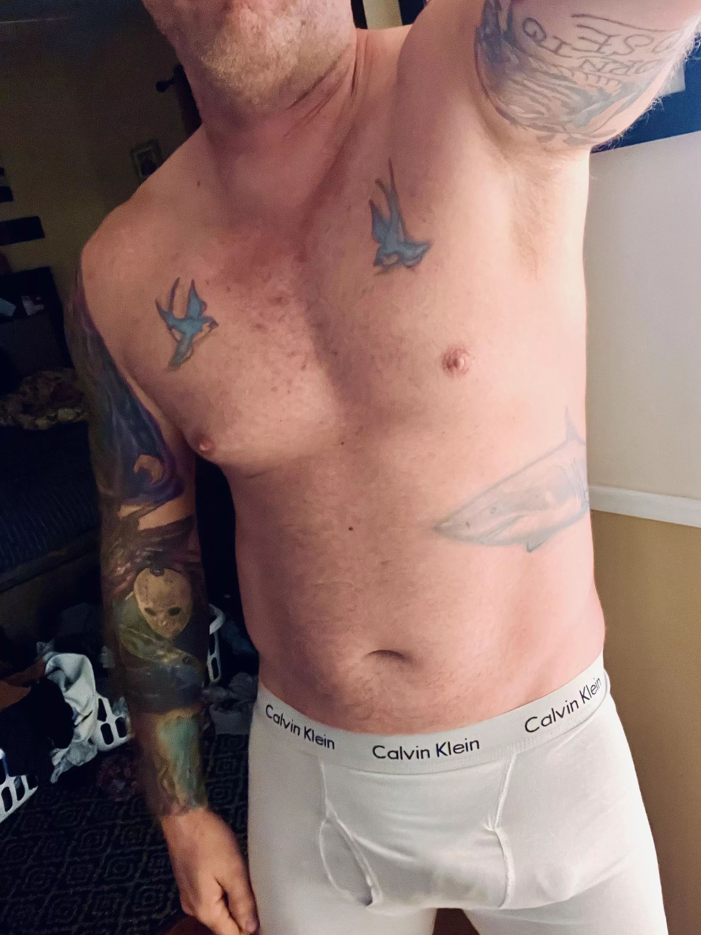 Do I make the pass as hot guy?? (41) posted by Middle-Programmer835