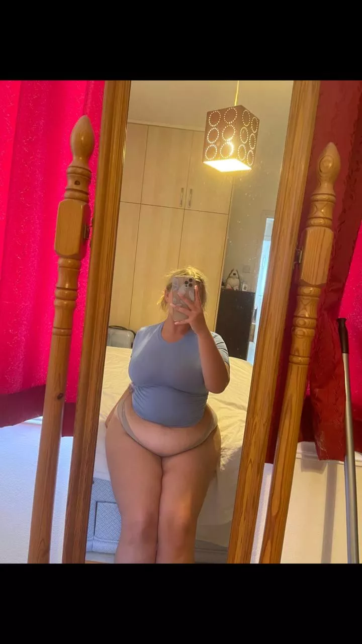 Do you like Chubby girls? posted by hellishlistene