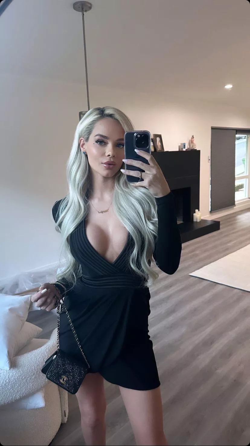 Elsa Jean posted by assclown616