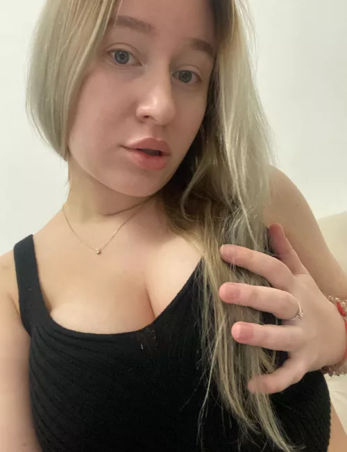 feeling naughty tonight🥵 by Iu_shelbi_babe