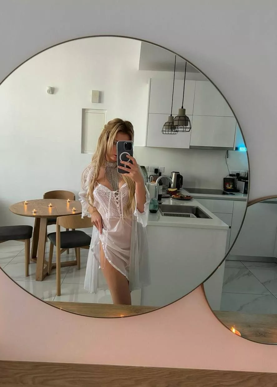 Fuck me at work with the door open? Perfect wife for u daddy posted by Apprehensive_Use5225