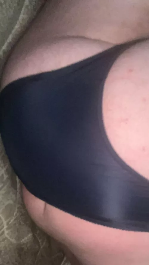 Gonna pee my pants soon who’s watching? 20 england by CommunityStunning899