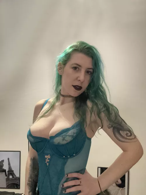 Green and blue by sirenskiss3