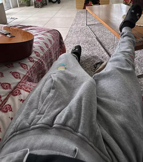 Grey pants always make you look down  by Diegoissohung