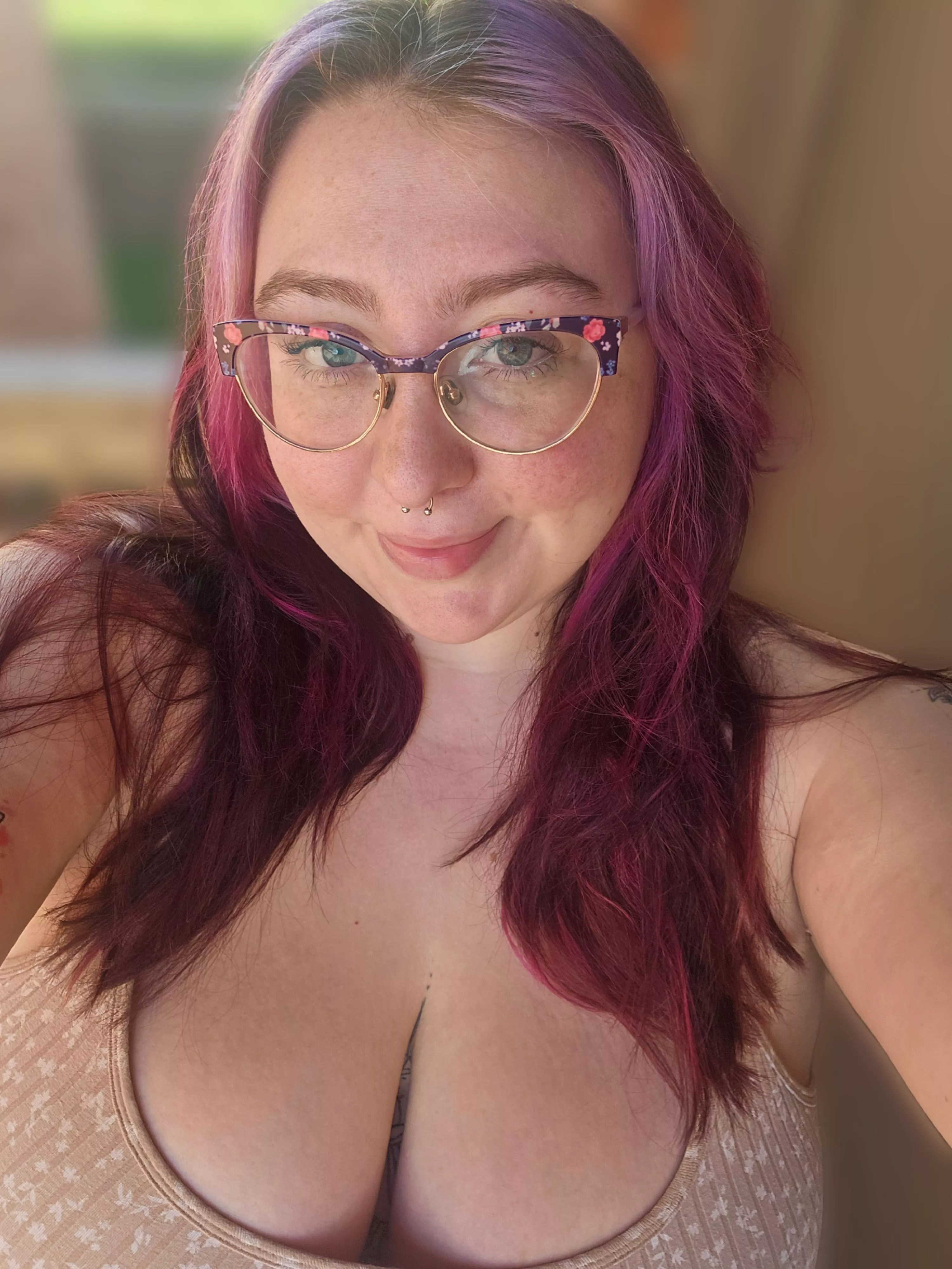 Happy Friday🫶 posted by sapphiremelonz