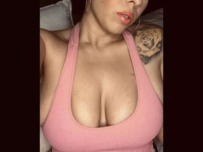 Have a MILF for breakfast by Lolarose0011