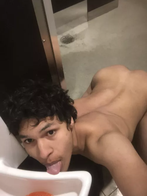 Hoping to be caught🫣 by sissy_monica