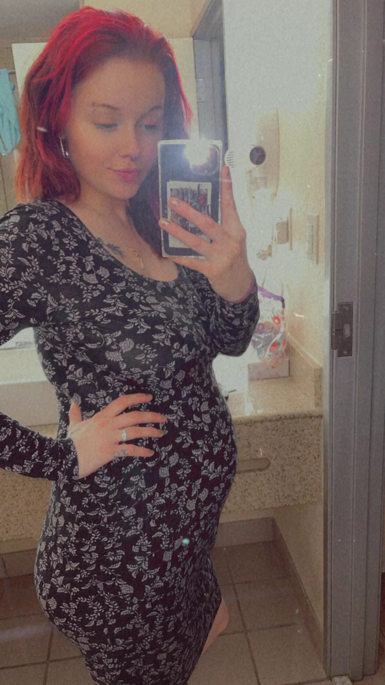 Hot mom shit posted by nicolelyn_