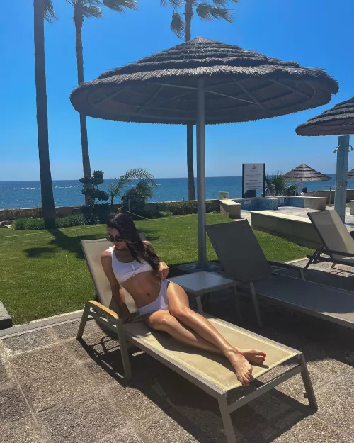 I'm sure you wouldn't mind rubbing your sexy college professor's back by gmanscout