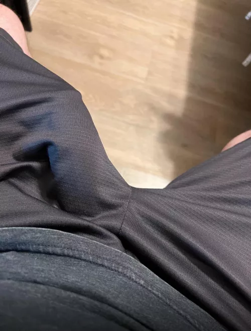 In the waiting room  by AdventurousYolk