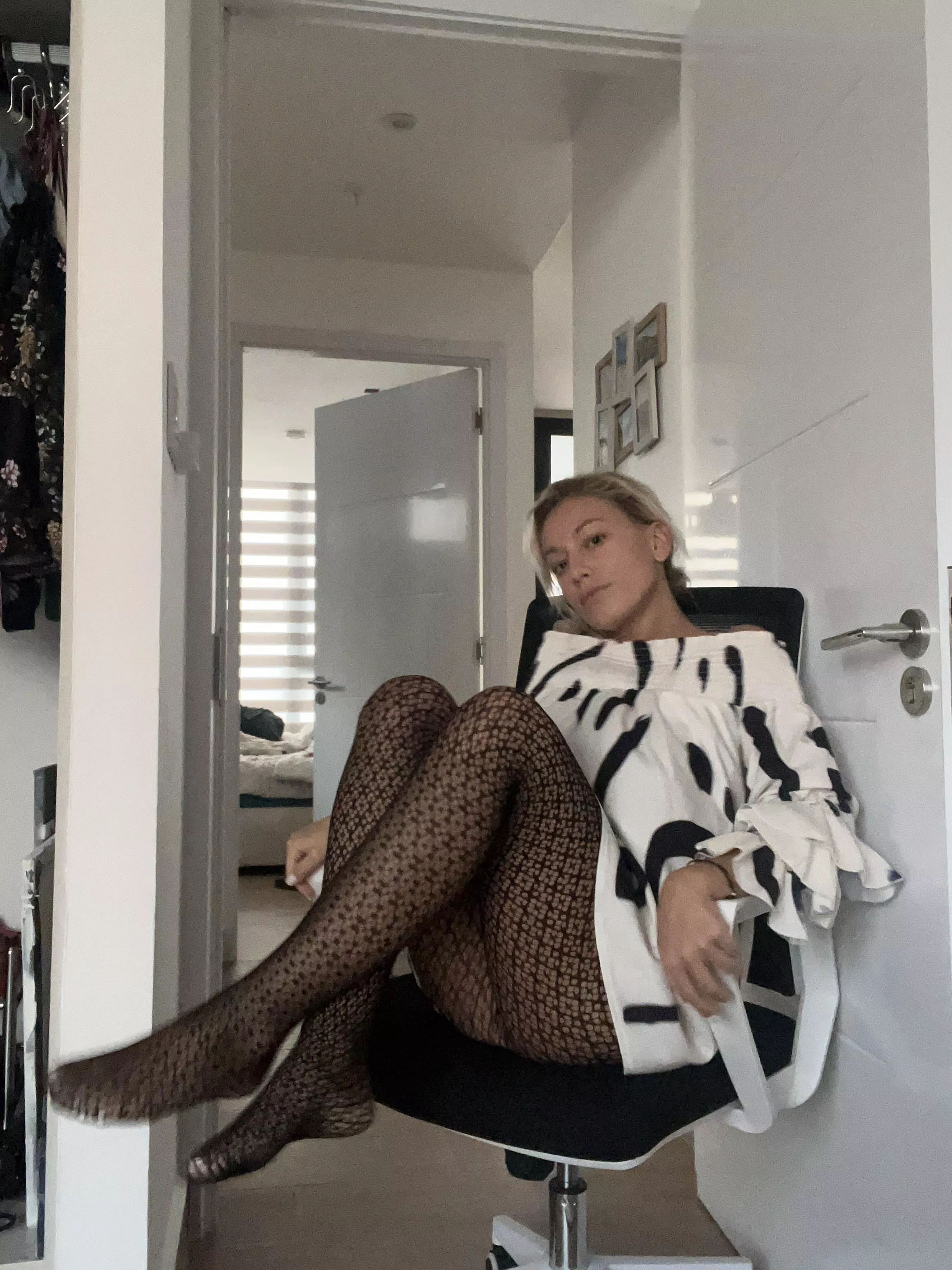 Is it normal to wear pantyhose to work at school? posted by nijeho47