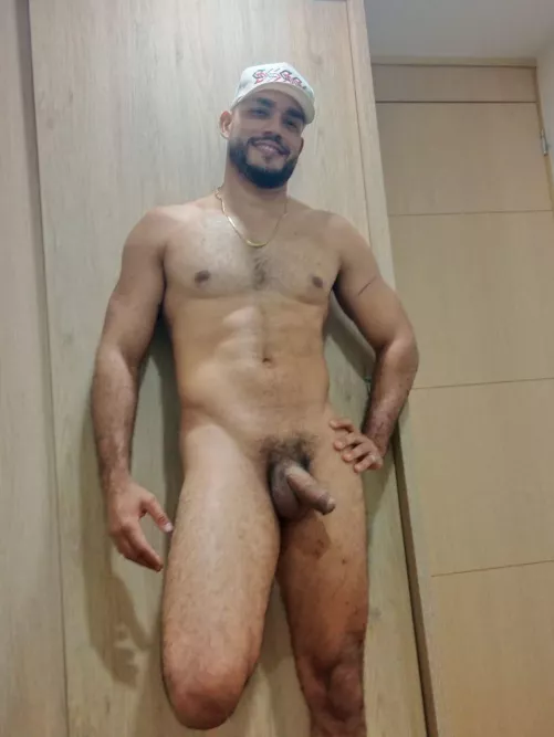 Looking for someone to explore kinks with 💦 by hanbaltattooo