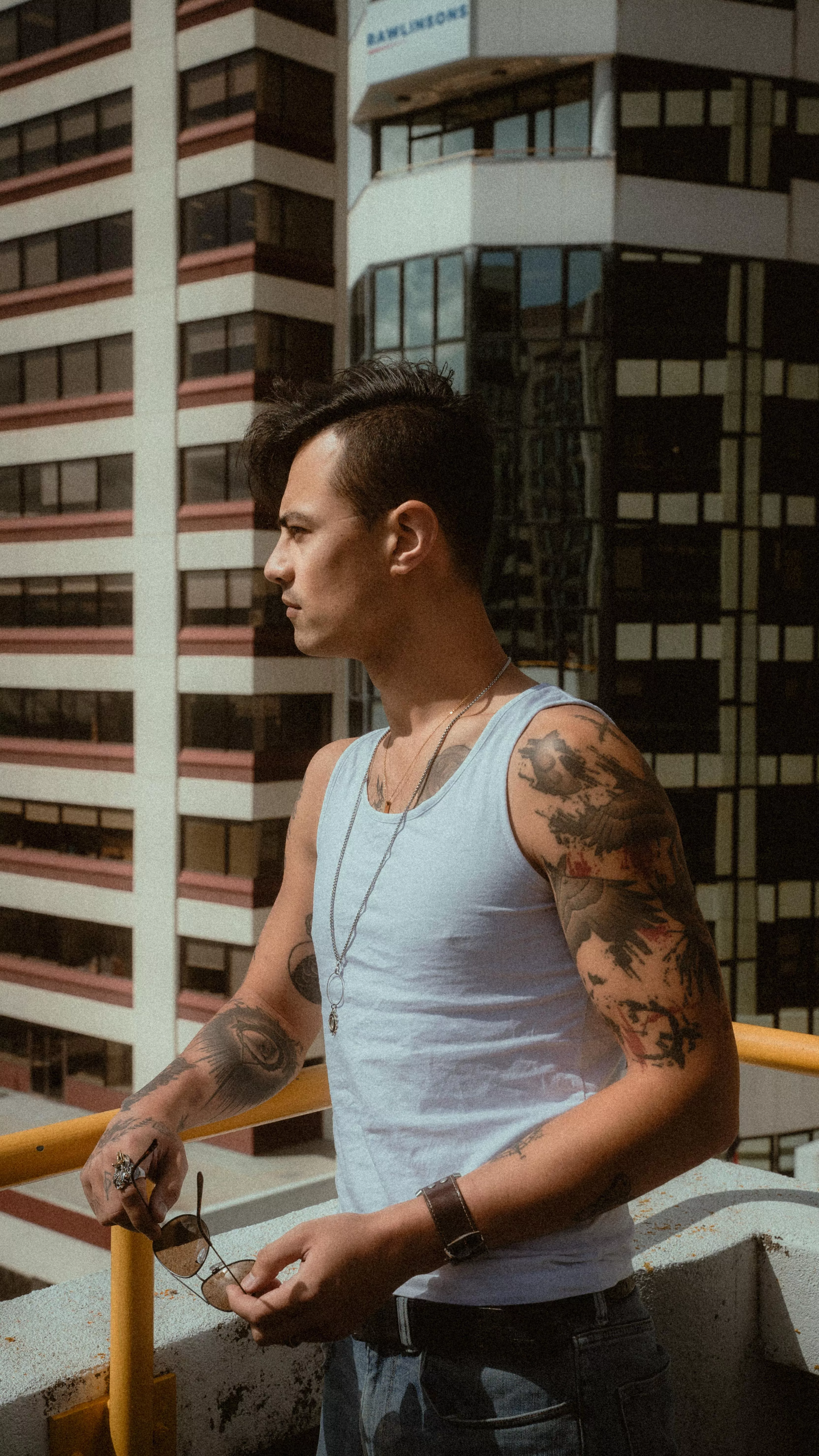 Loving the retro vibes that this picture gives off. Hope everyone has an amazing weekend  posted by Damon_Haze