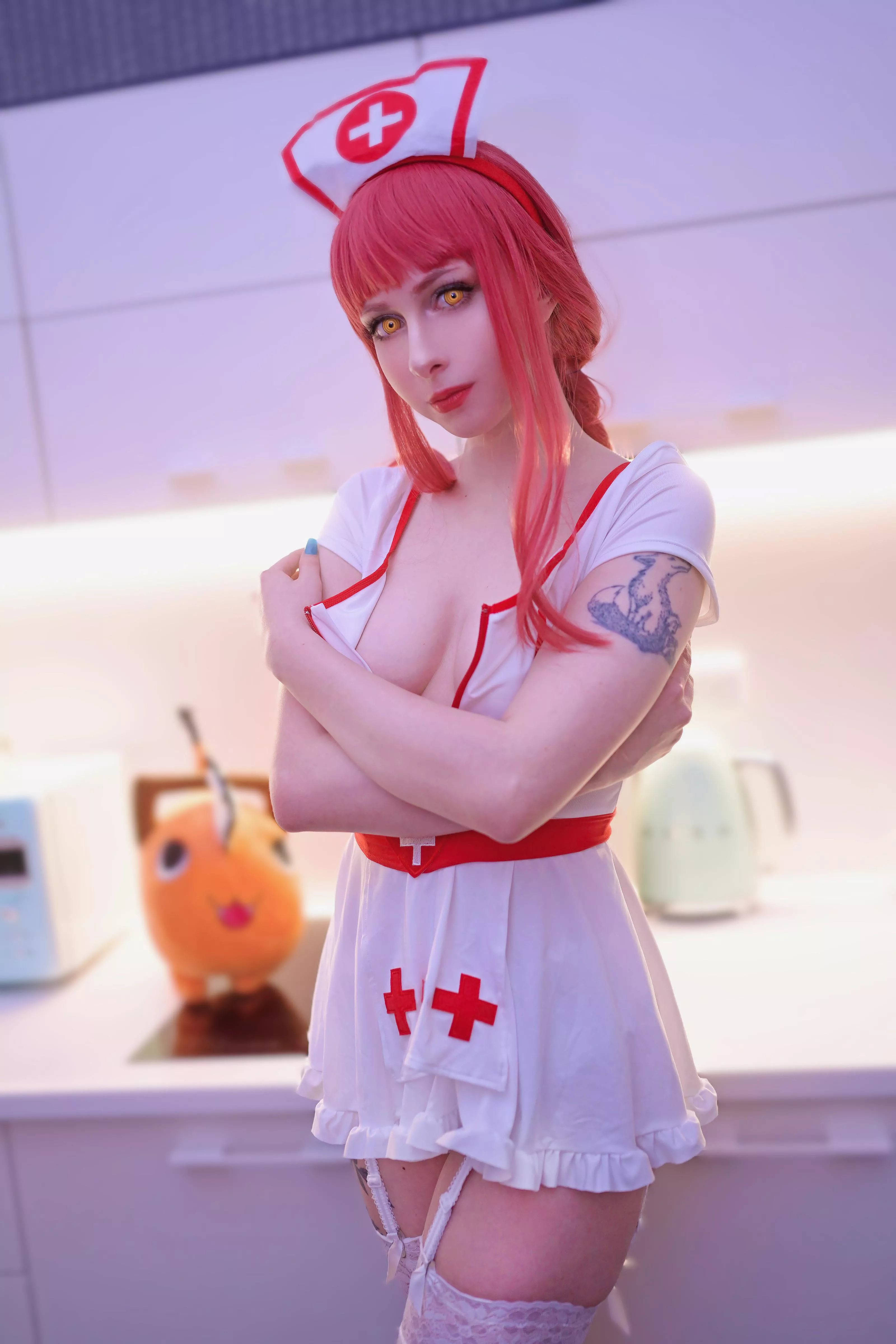 Nurse Makima cosplay posted by naensi