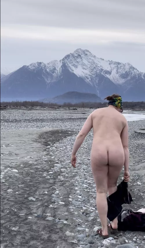 Pale cheeks… white peaks… 41F in Alaska by a_good_fuck