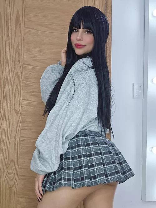 personality or booty, what'd u look at first? by Shizanketsuga