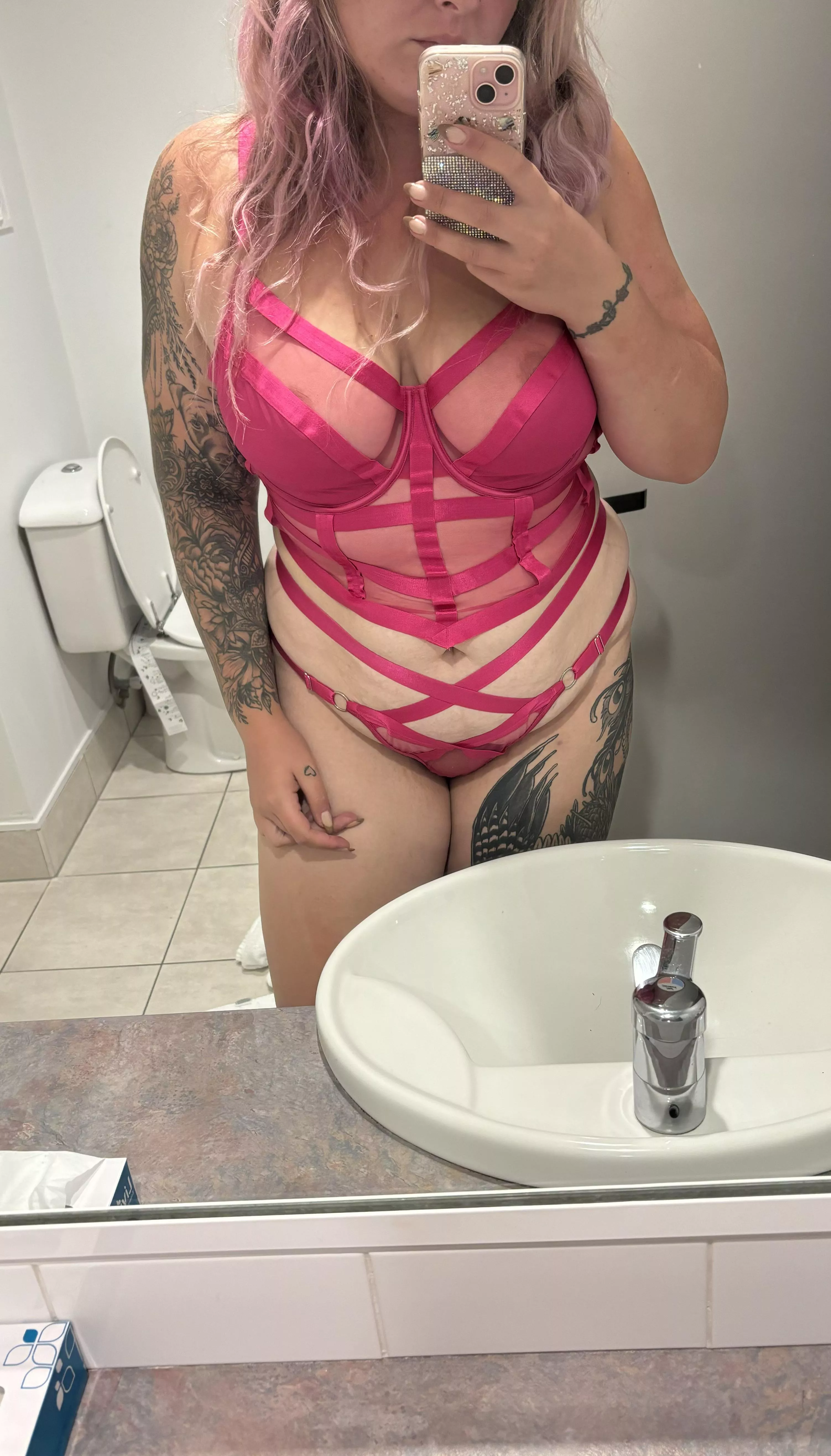 Pink 🎀 posted by Classic_Throat4237