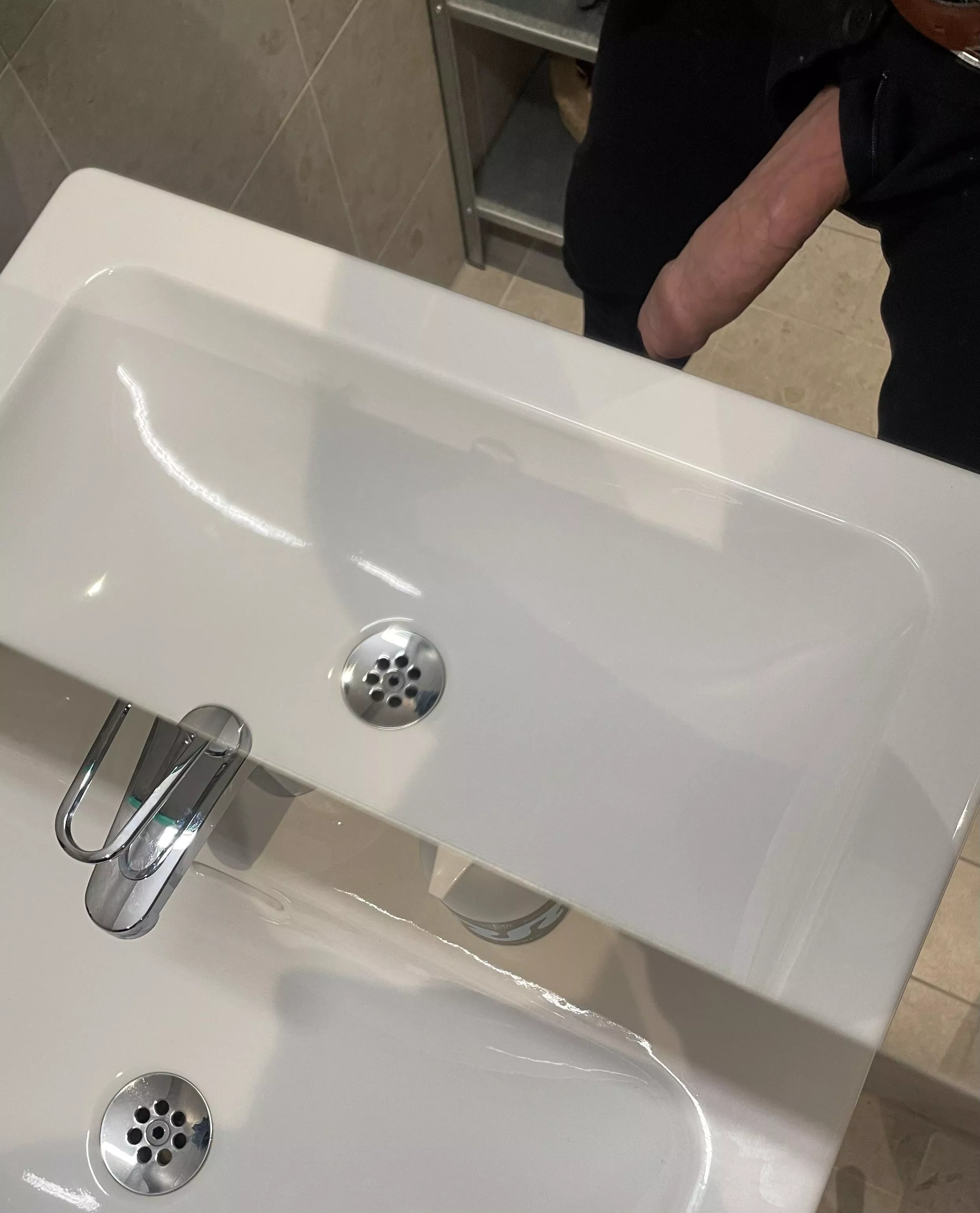 Public toilet 👀 posted by Think-Air-9730