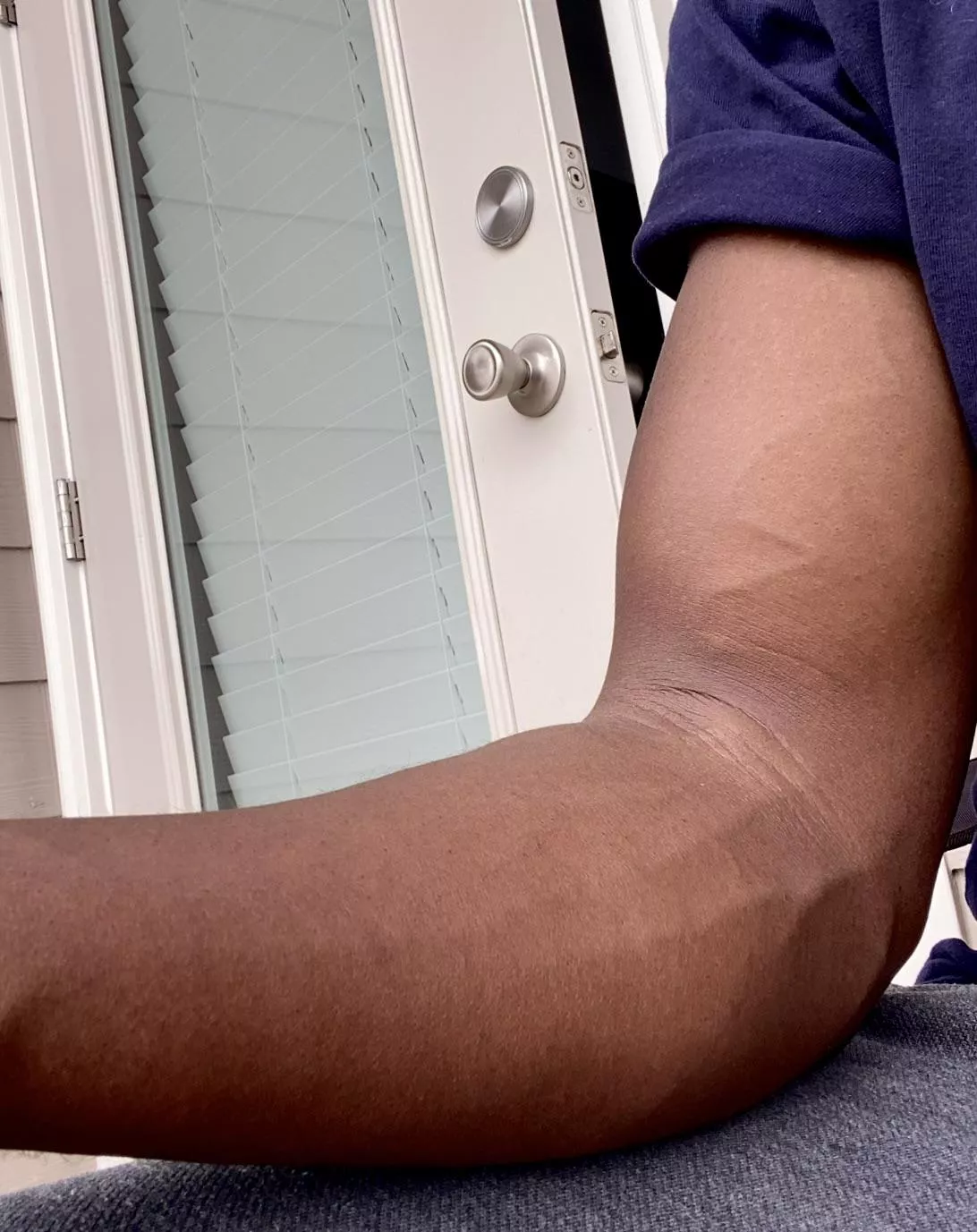 Put your head here and tell me about your Saturday posted by againpleasemommy