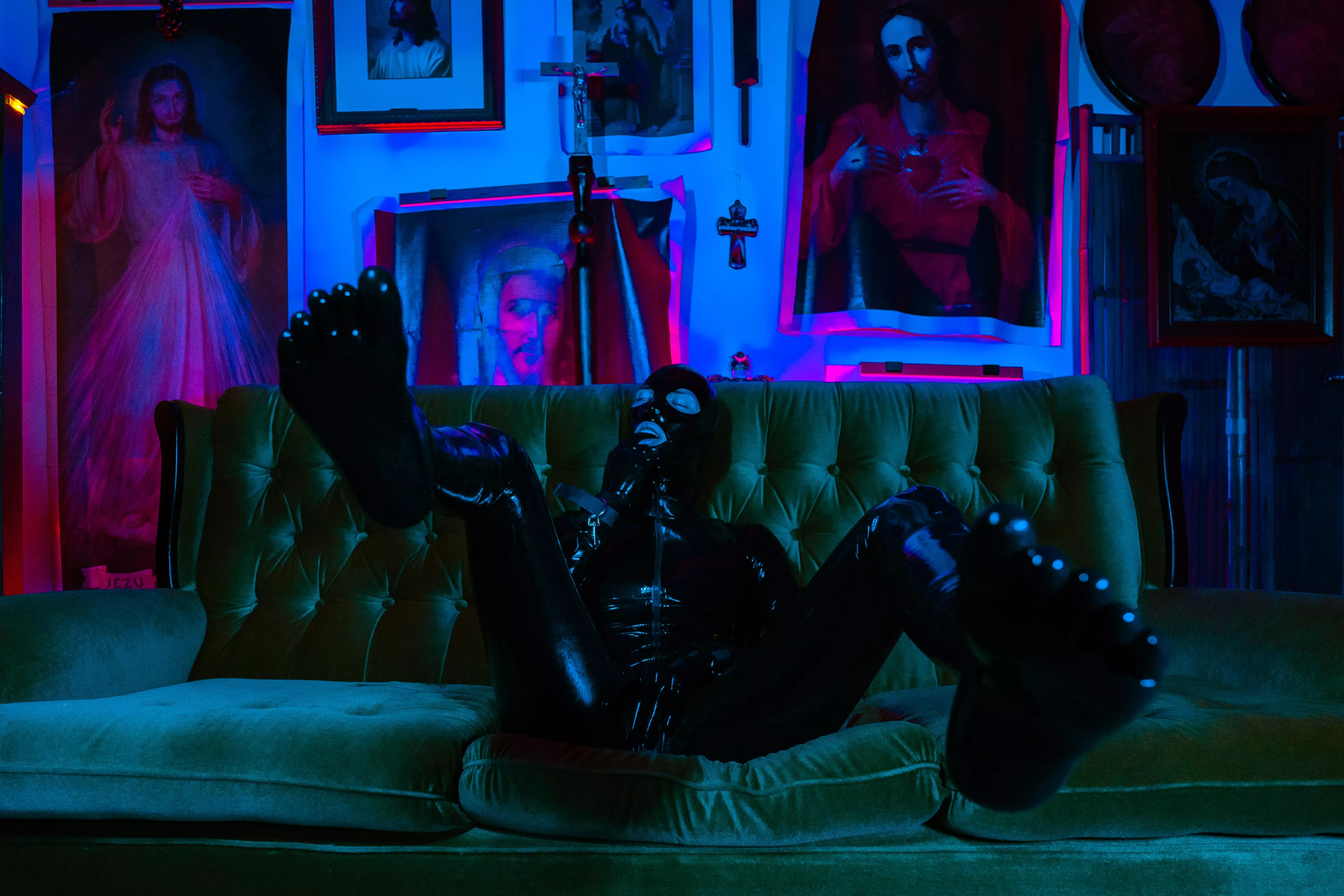 Rubber toe socks make all the difference in full rubber posted by Rubberscum