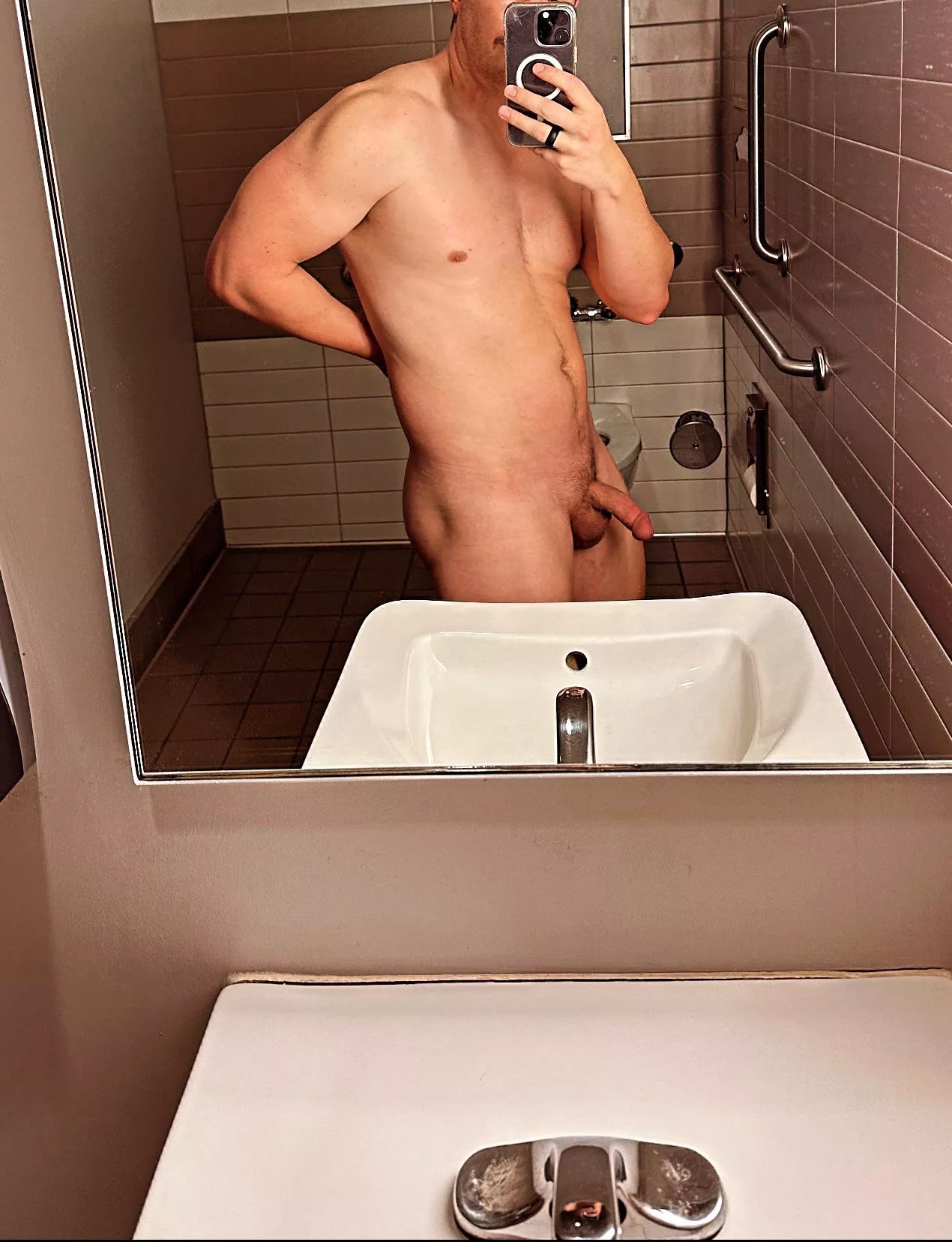 Semi in the locker room posted by BH355