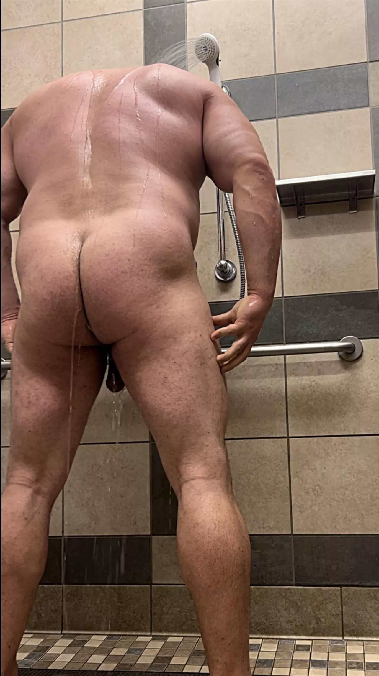 Shower time  posted by MrBigDaddyBuff