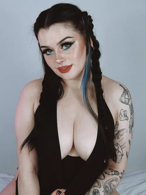 squeeze in here by NOMADTVS