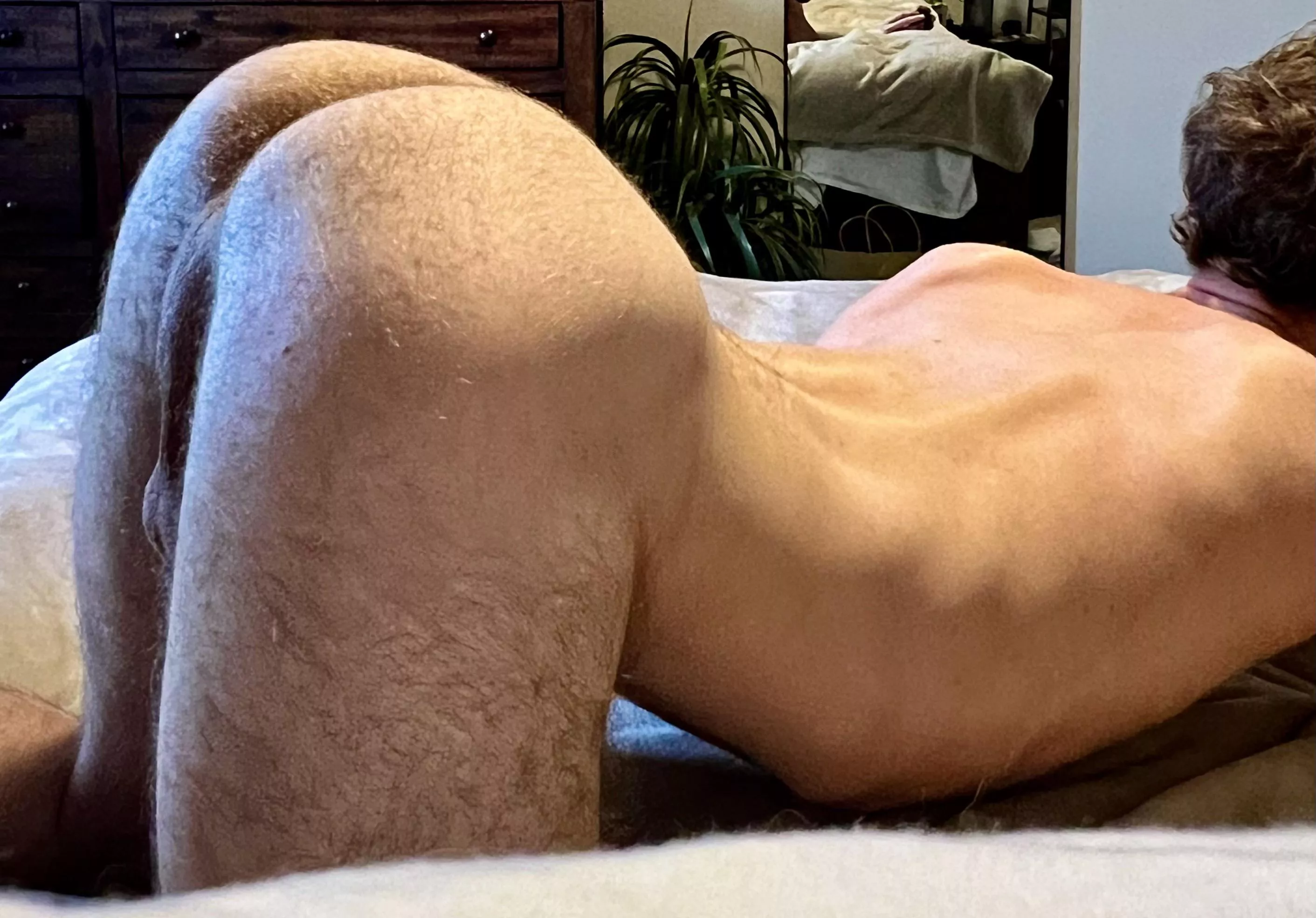 S-Shaped otter bottom posted by thrwawai3