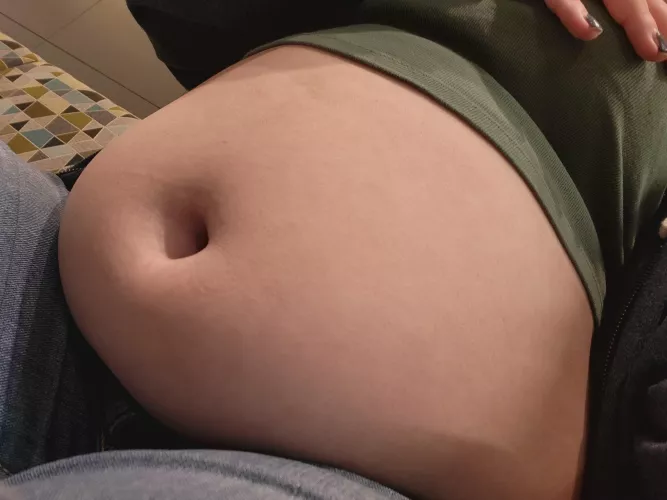 Such a round piggy🤭 by Careless_Assumption8