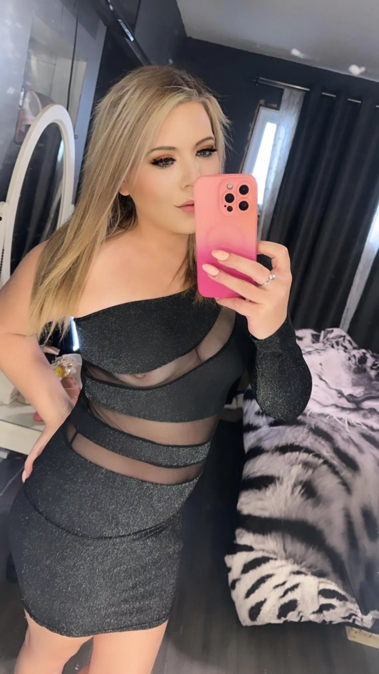 Take this wife out on the town  posted by thatvalleygirl8