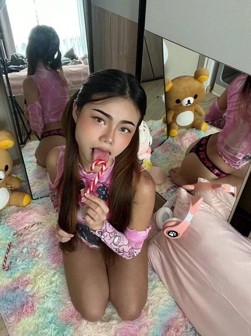 Unlimited blowjobs or unlimited money posted by stunning_spoiler