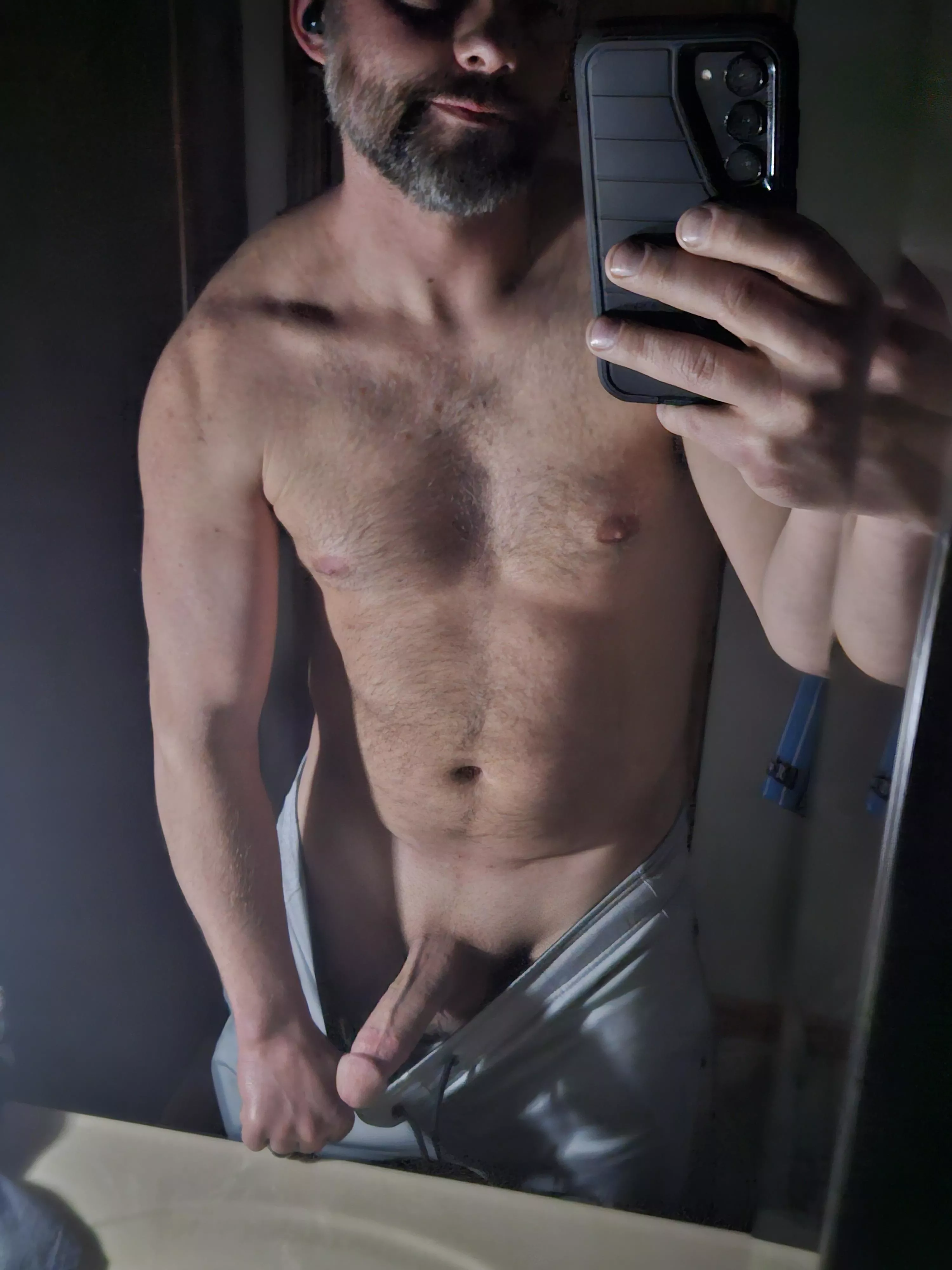 What caught your eye first?😏 posted by IndependenceLow5925