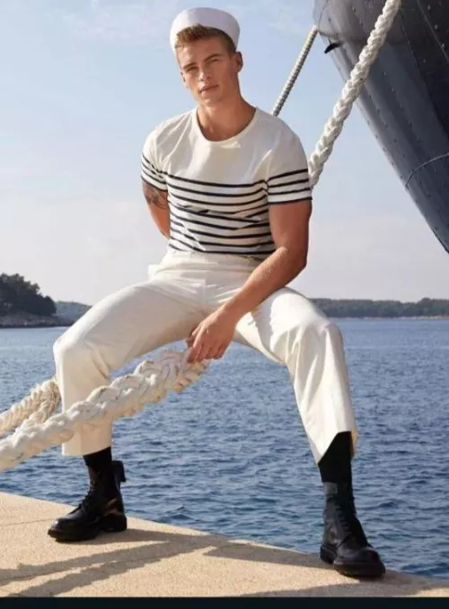 Which boots are these? by willwork003