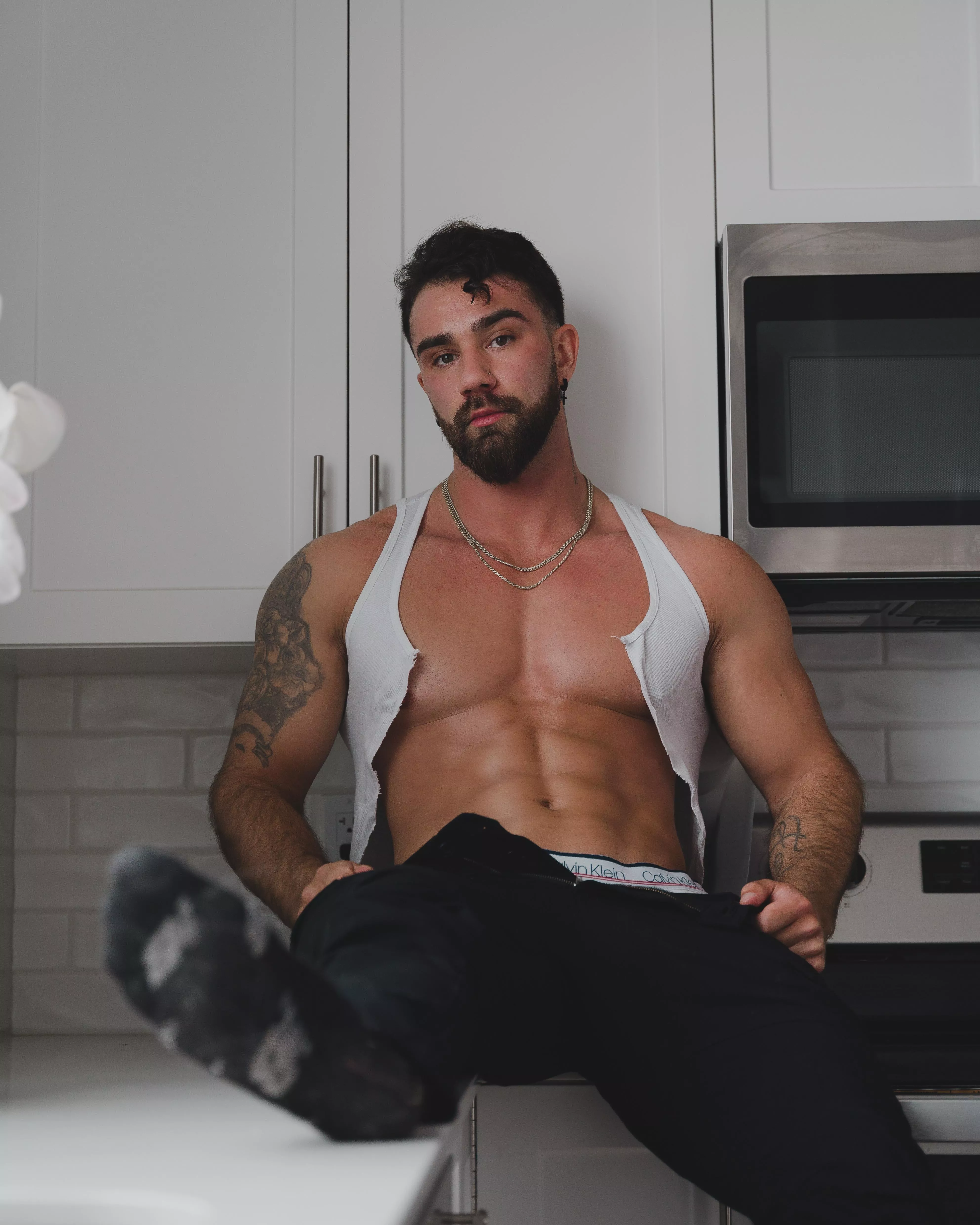 Who’s in the mood to be stretched 😏 posted by alphaflexer