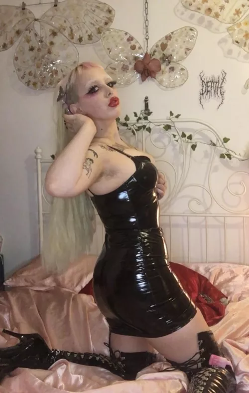 work fit of today (i'm a domme) by RangeWeak6225