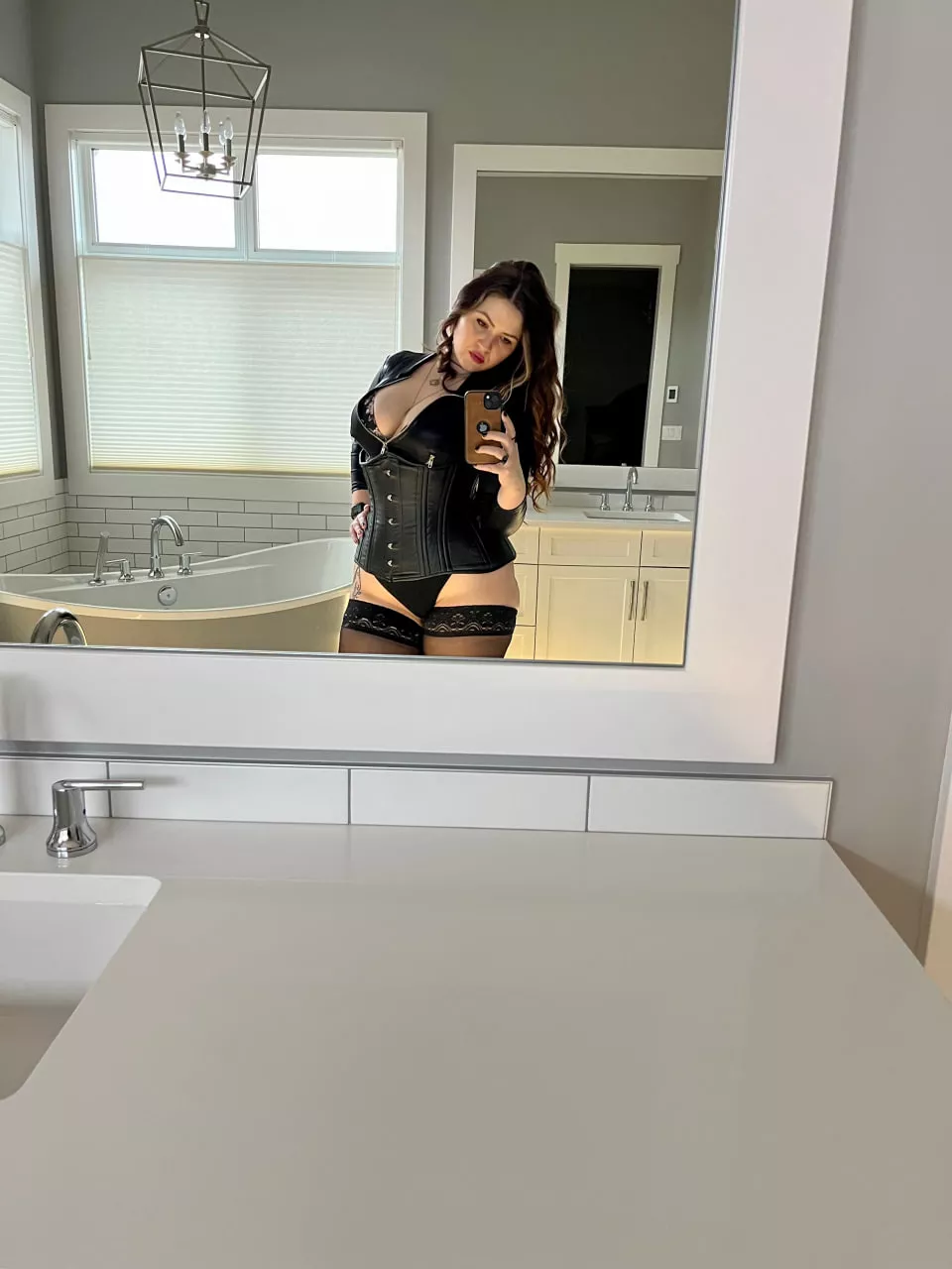 Would you join me in the tub? posted by ConfidentStara