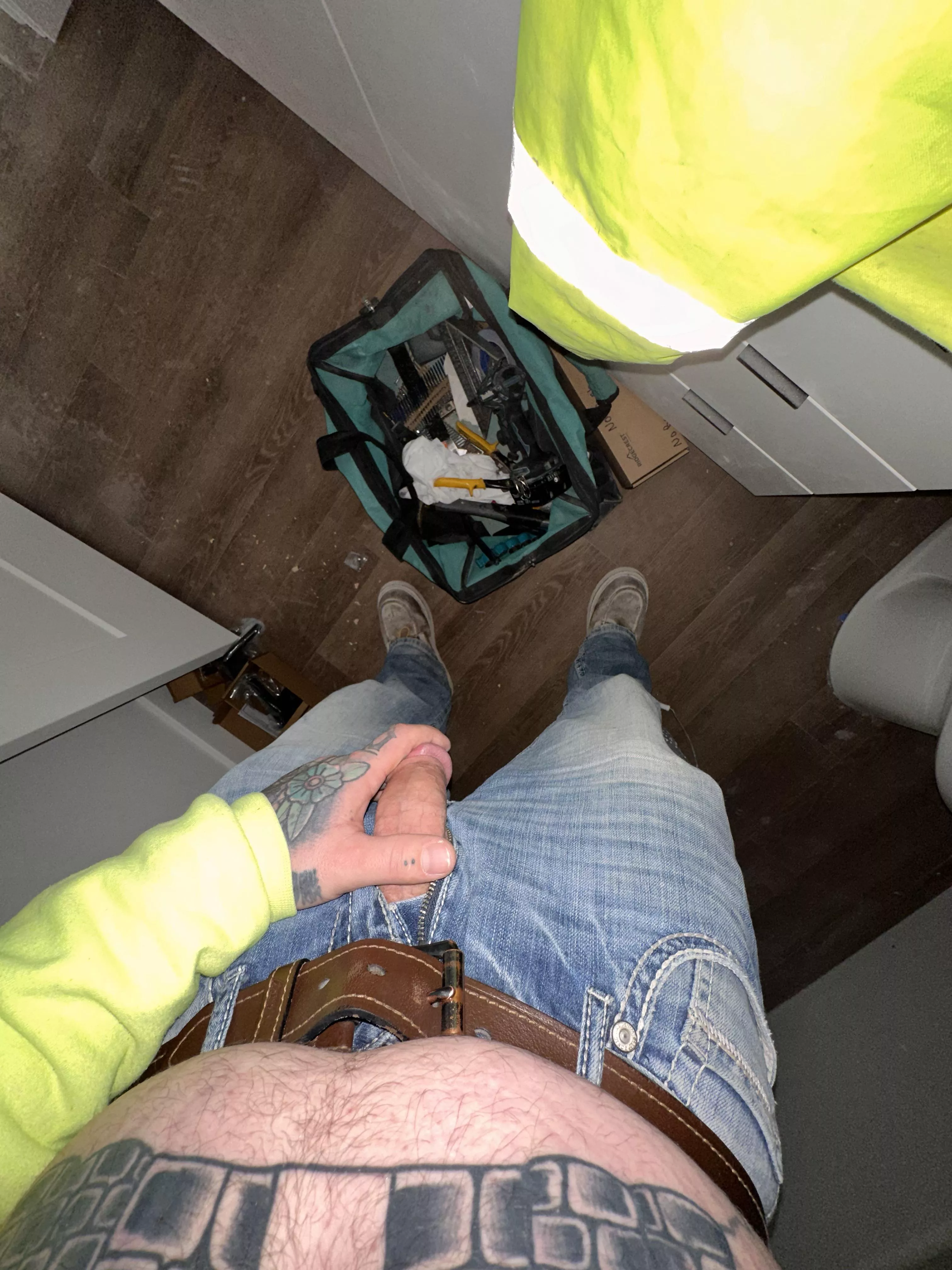 🌹⛓️would you make me hard at work?⛓️🌹 posted by TattedJaxxx