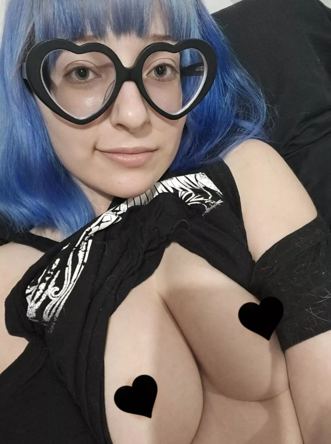 Your girlfriend won't satisfy you? I will 😈 I'm a bratty switch [dom] [sub] that is super [fet]ish friendly and I love [gfe], [sext]ing, dick [rate]s, and custom [vid]s! (pricing below) posted by _mymindbreaks