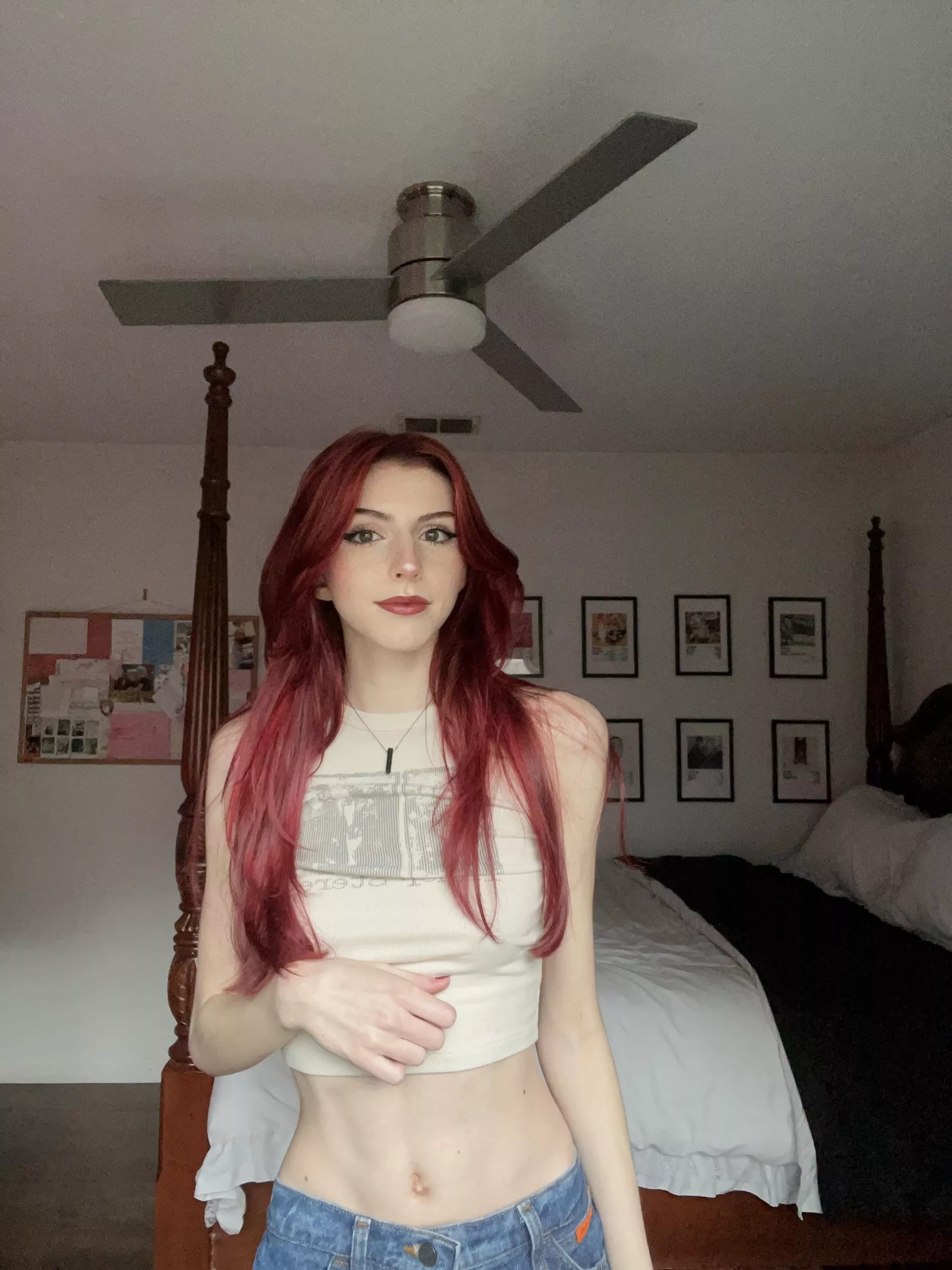 am i conventionally beautiful or just average? posted by r3dh3ads1vt